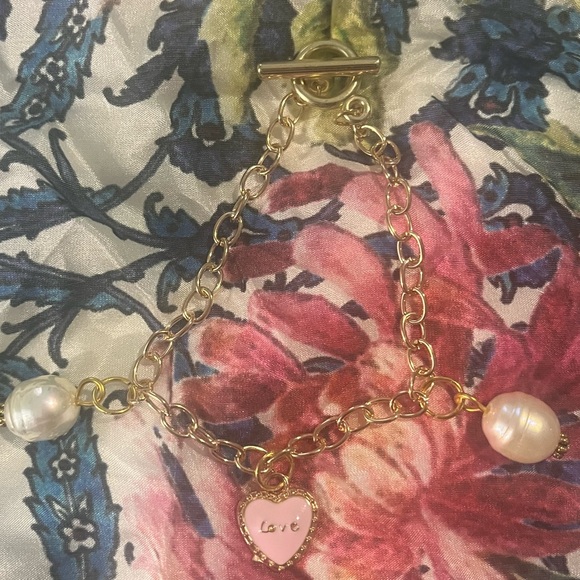 Charm Bracelet Love Heart Pearl Gold Pink White New Handcrafted - Picture 2 of 7